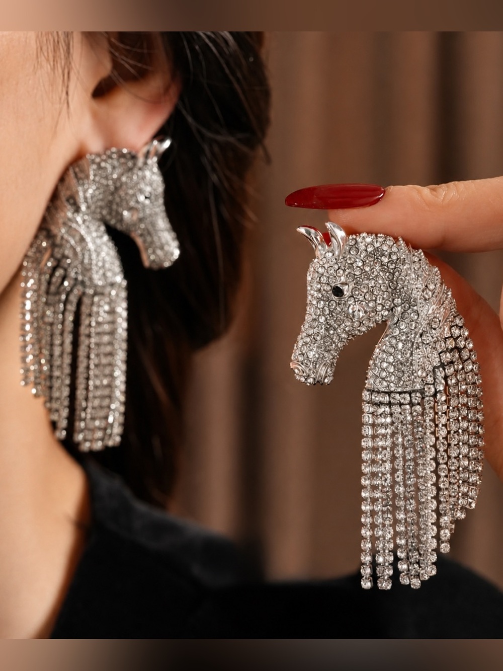 Sparkling Horse Head Rhinestone Earrings with Crystal Tassels